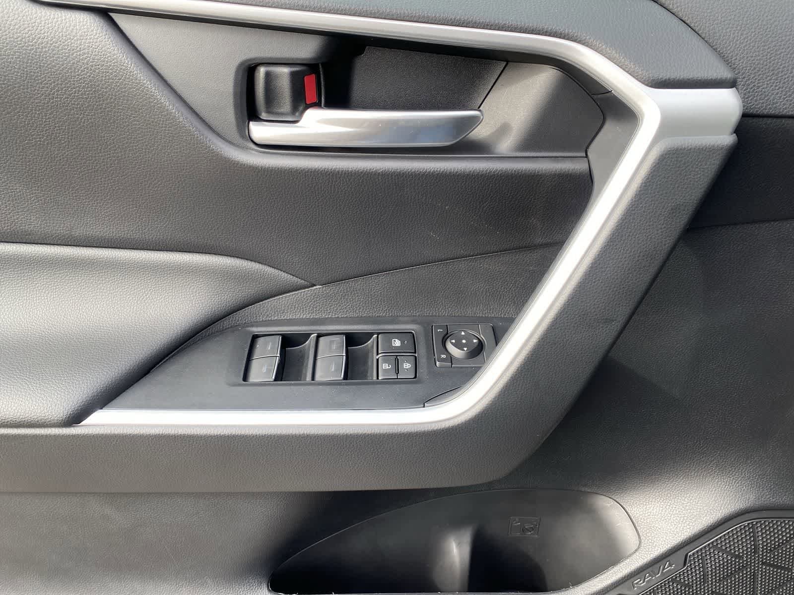 Thumbnail: 2025 Toyota RAV4 - 23