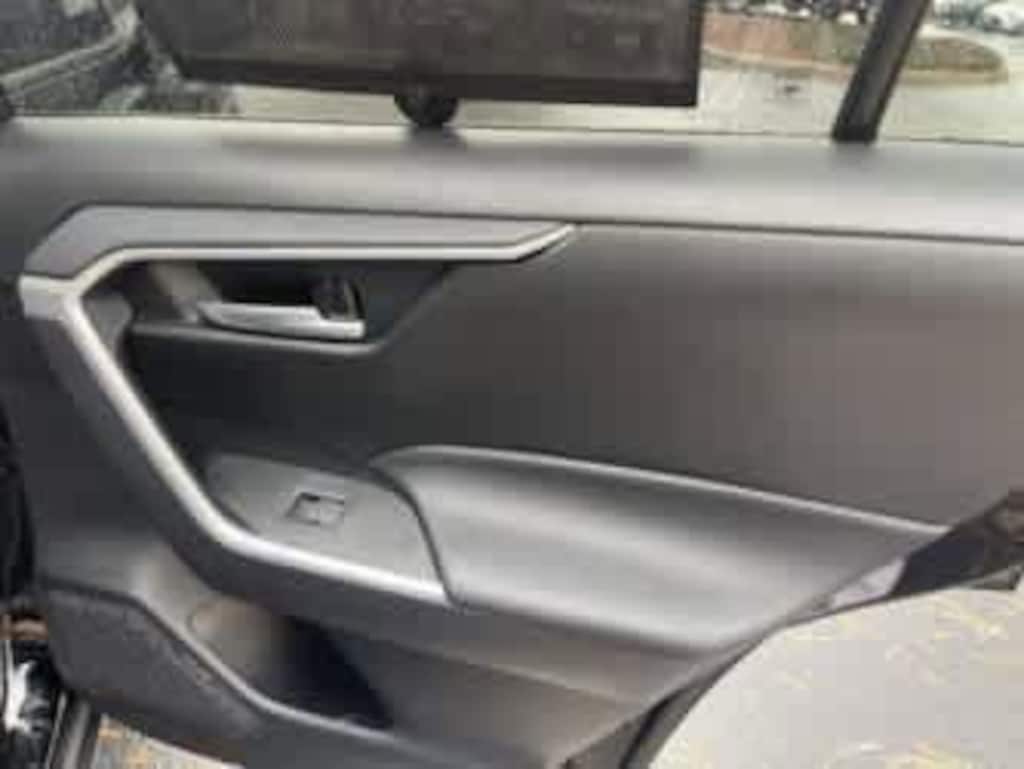 Used 2025 Toyota RAV4 XLE SUV