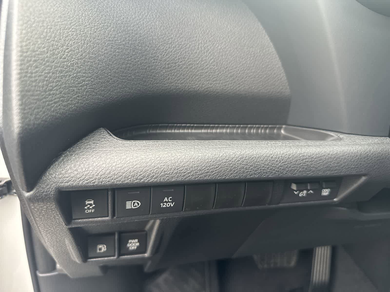 Thumbnail: 2026 Toyota Sienna - 29