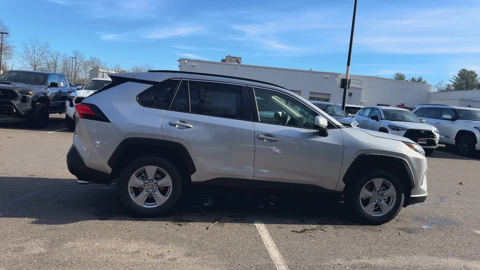 Thumbnail: 2025 Toyota RAV4 - 9