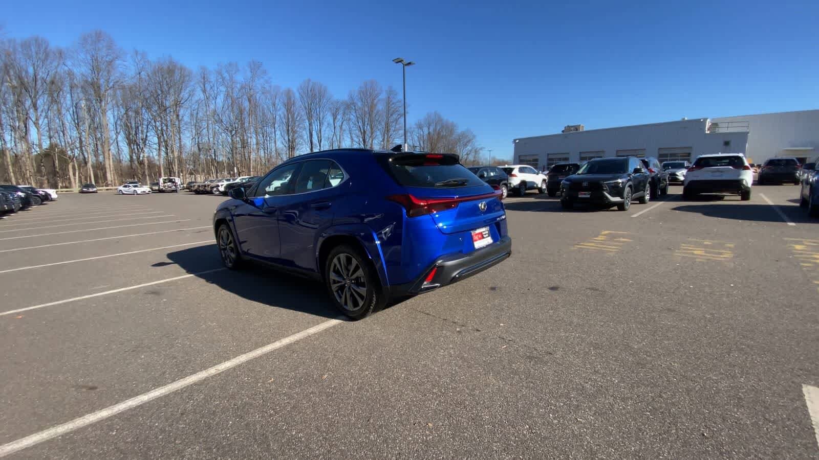 Thumbnail: 2023 Lexus UX - 11