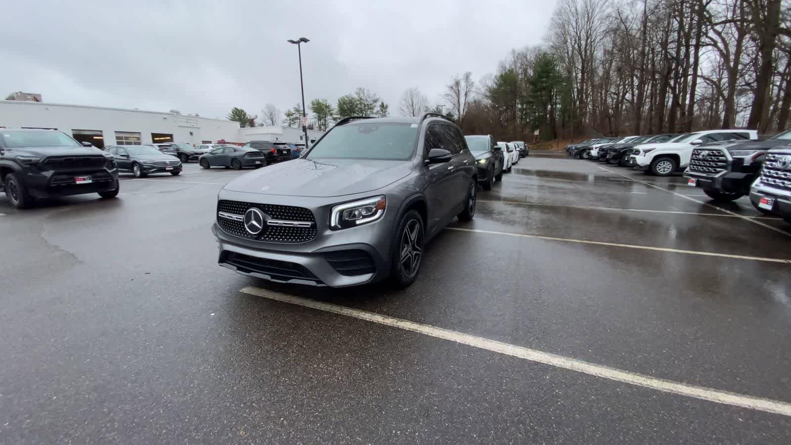Thumbnail: 2021 Mercedes-Benz GLB - 8