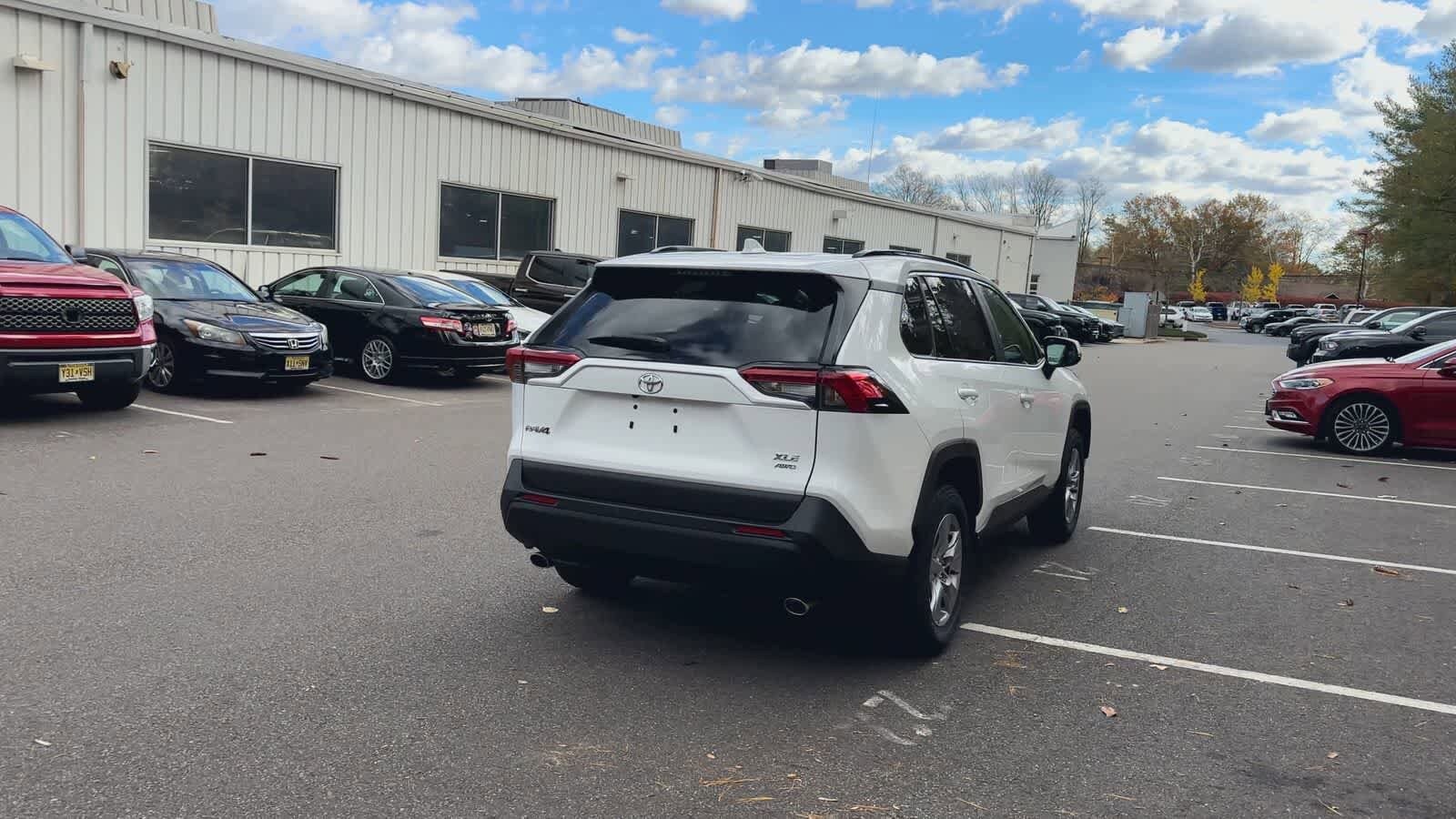 Thumbnail: 2025 Toyota RAV4 - 8