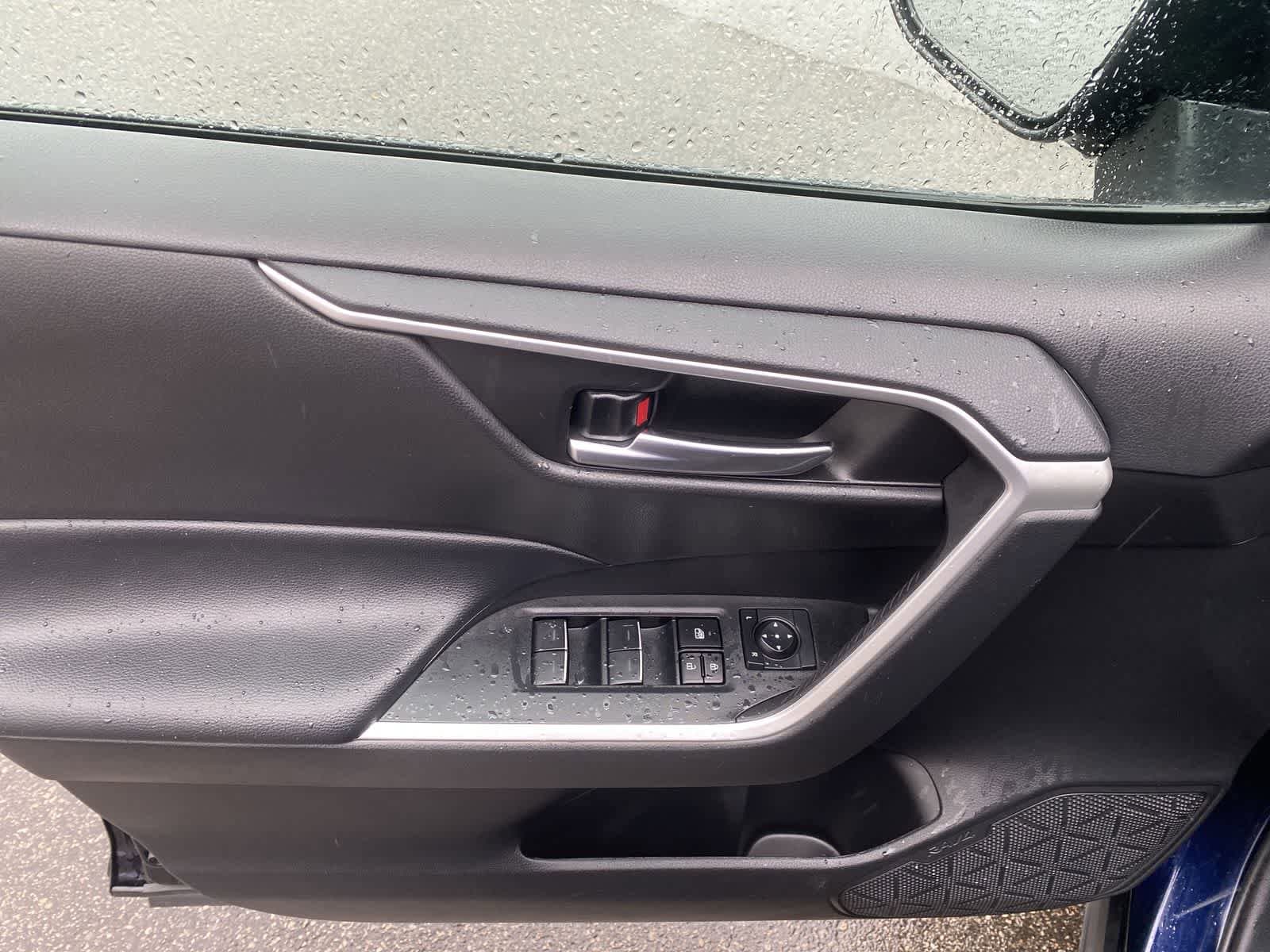 Thumbnail: 2024 Toyota RAV4 - 18