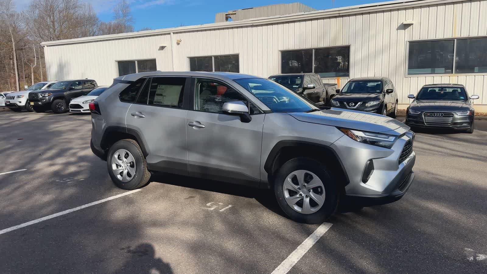 Thumbnail: 2025 Toyota RAV4 - 2