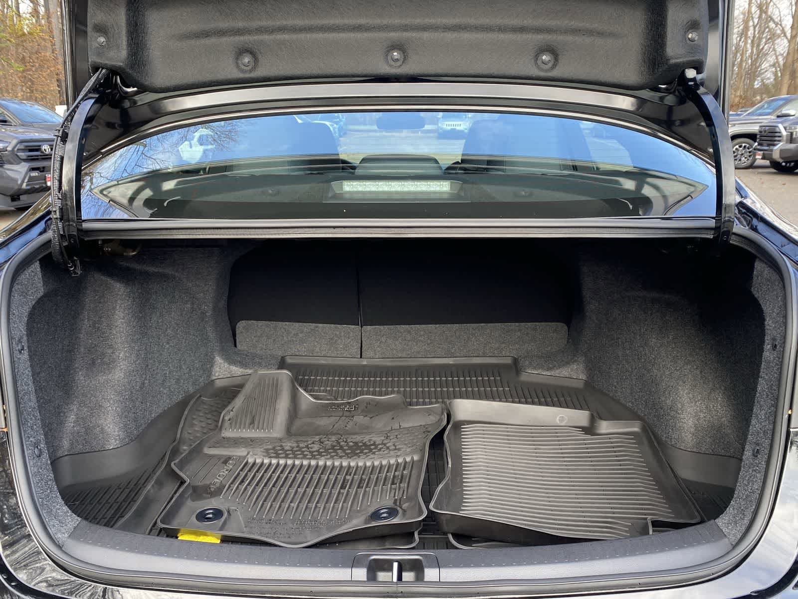 Thumbnail: 2025 Toyota Corolla - 15