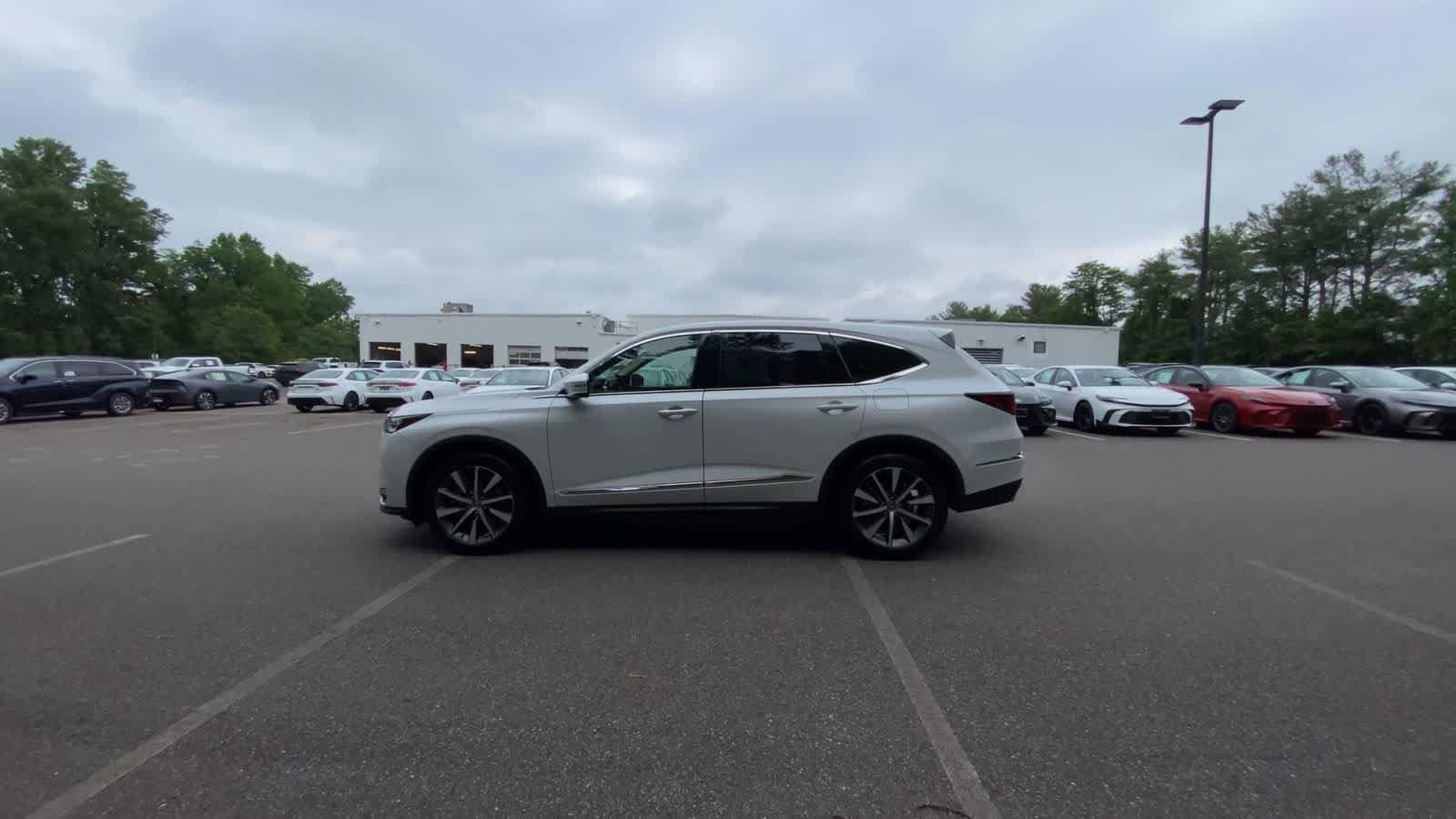 Thumbnail: 2025 Acura MDX - 9