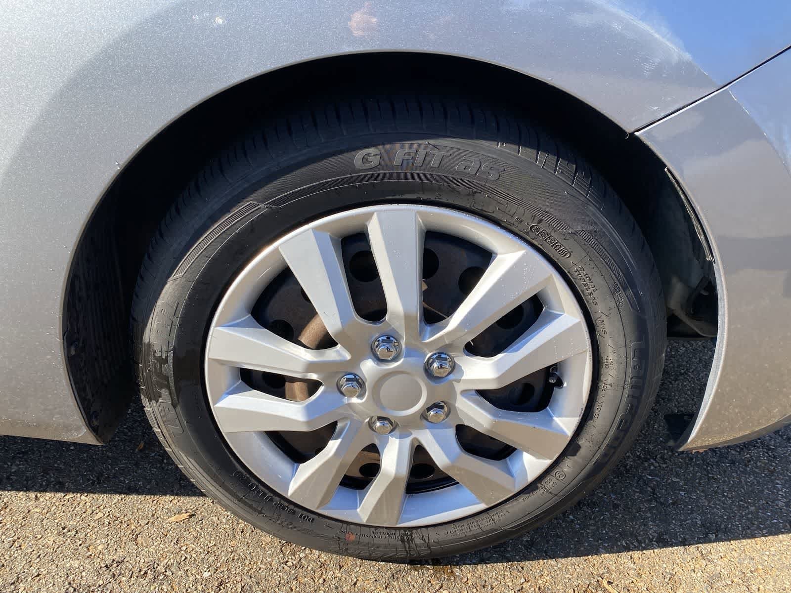 Thumbnail: 2016 Hyundai Elantra - 20