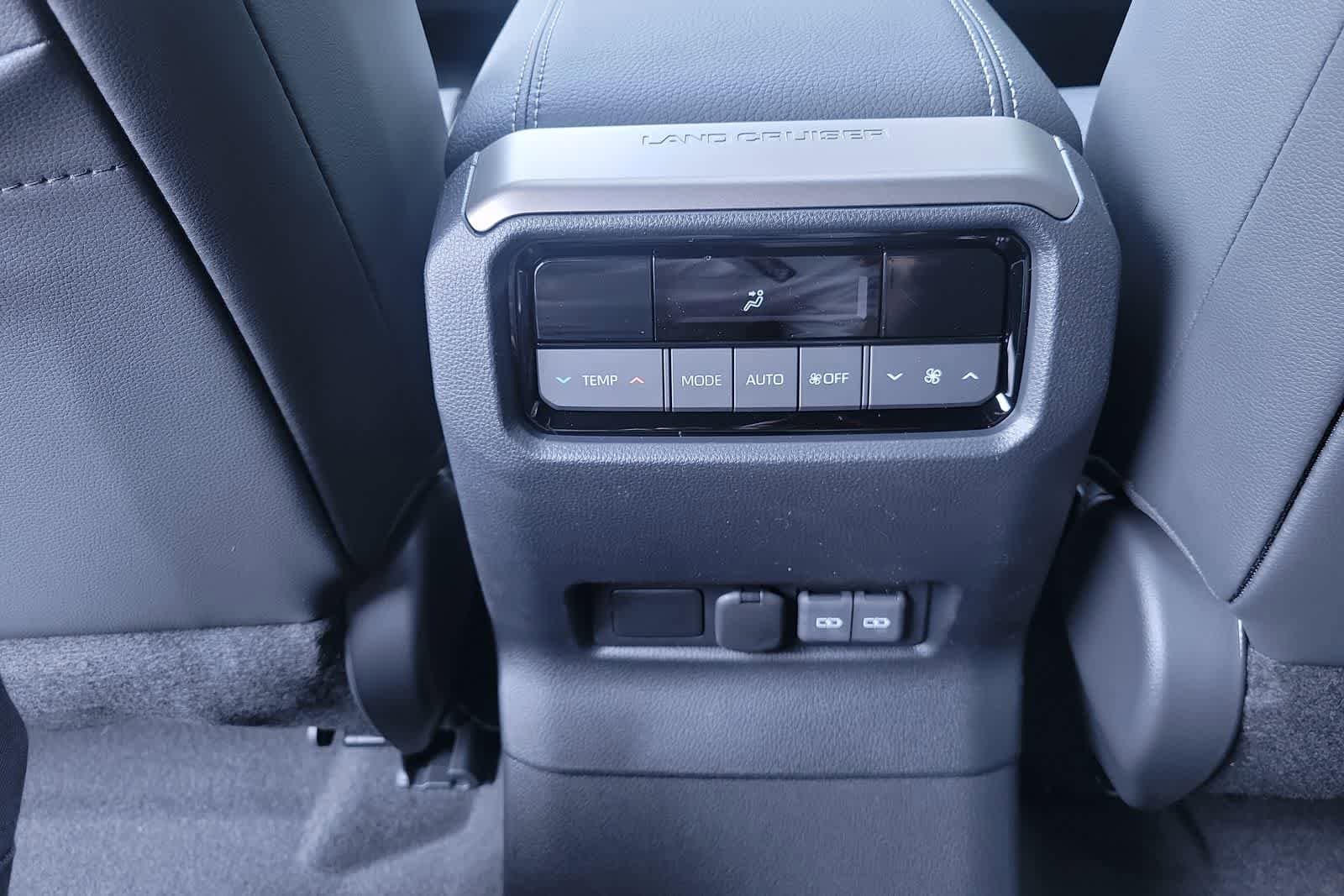 2025 Toyota Land Cruiser  32