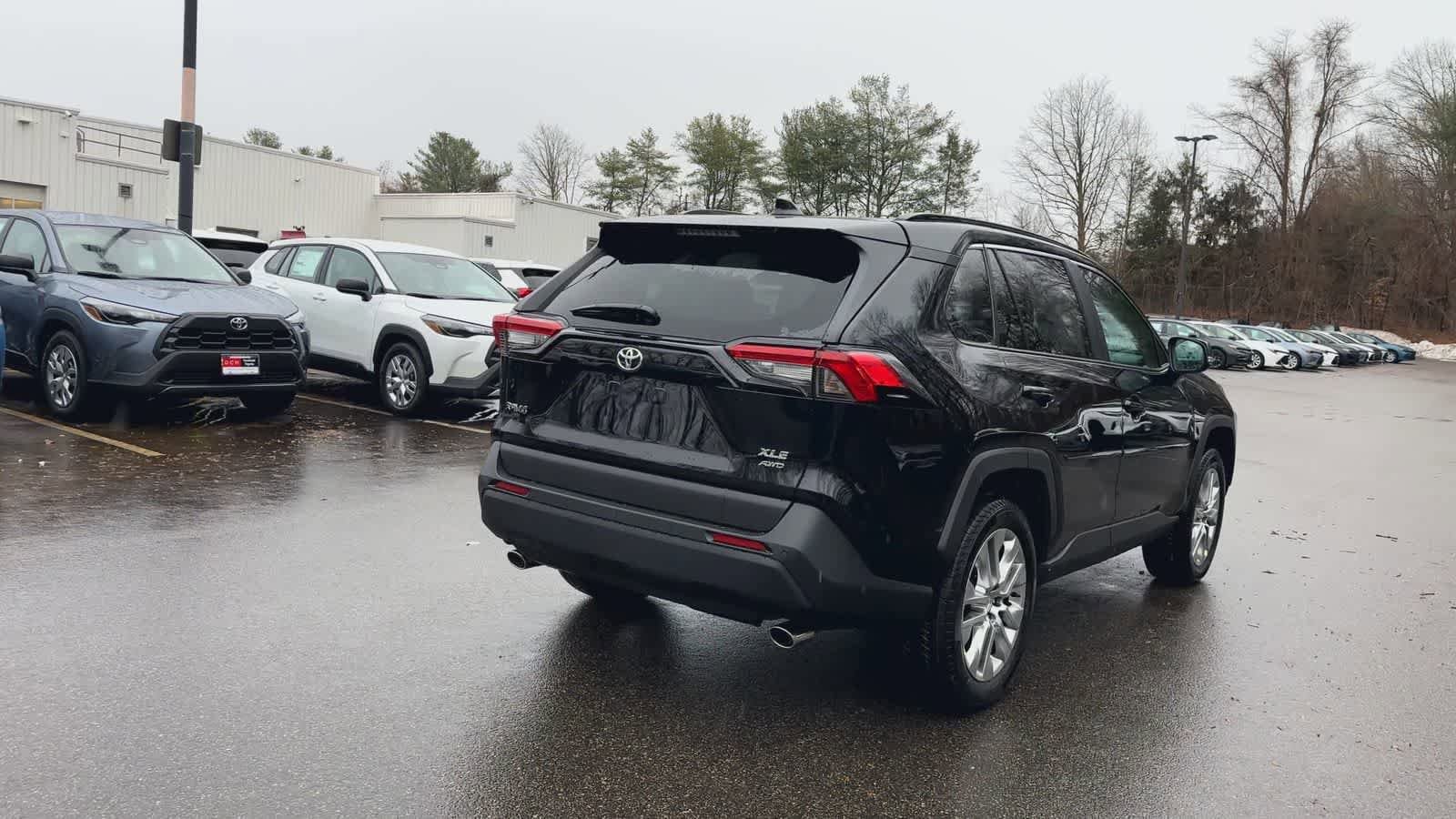 Thumbnail: 2025 Toyota RAV4 - 8