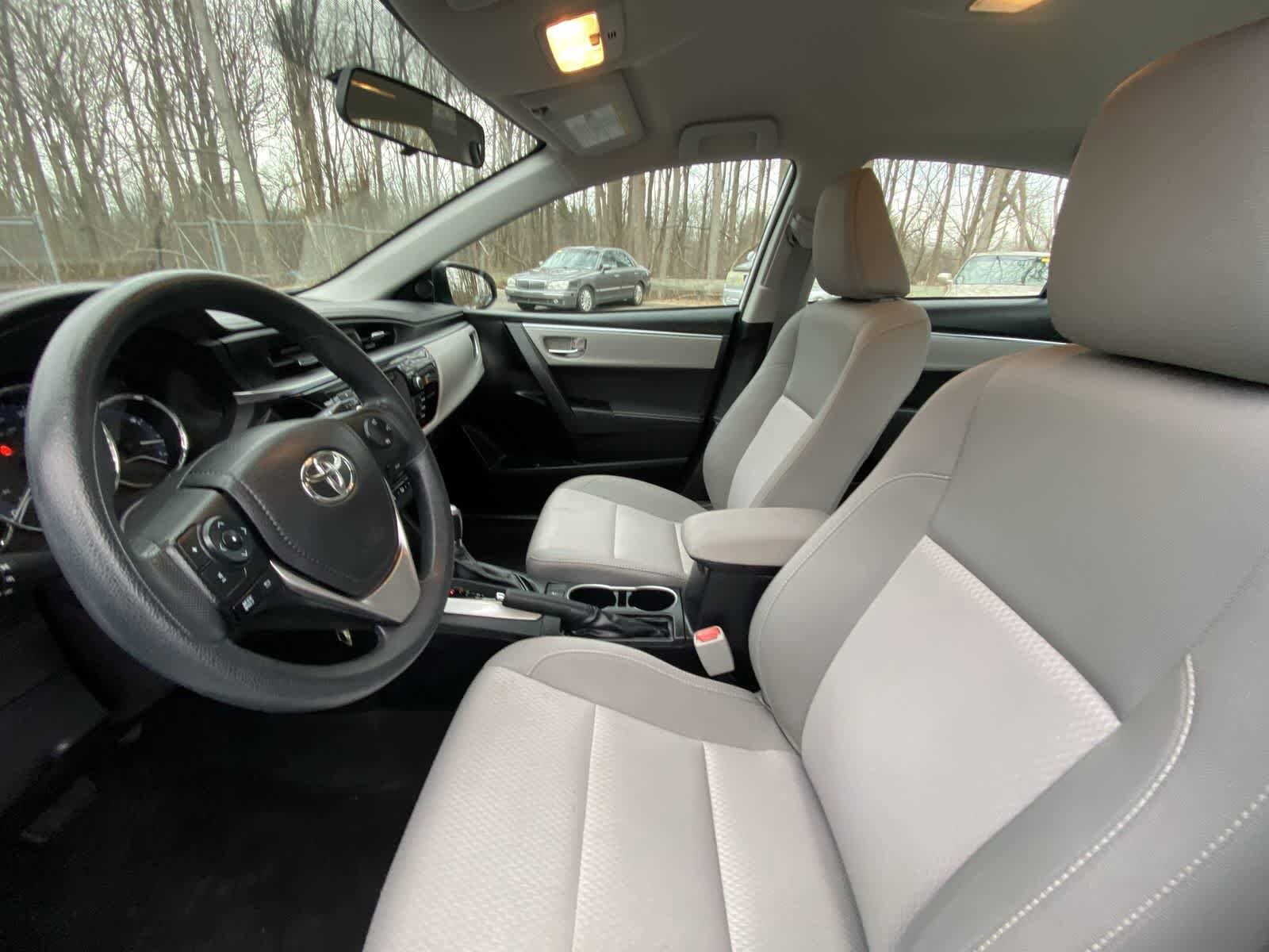 Thumbnail: 2015 Toyota Corolla - 23