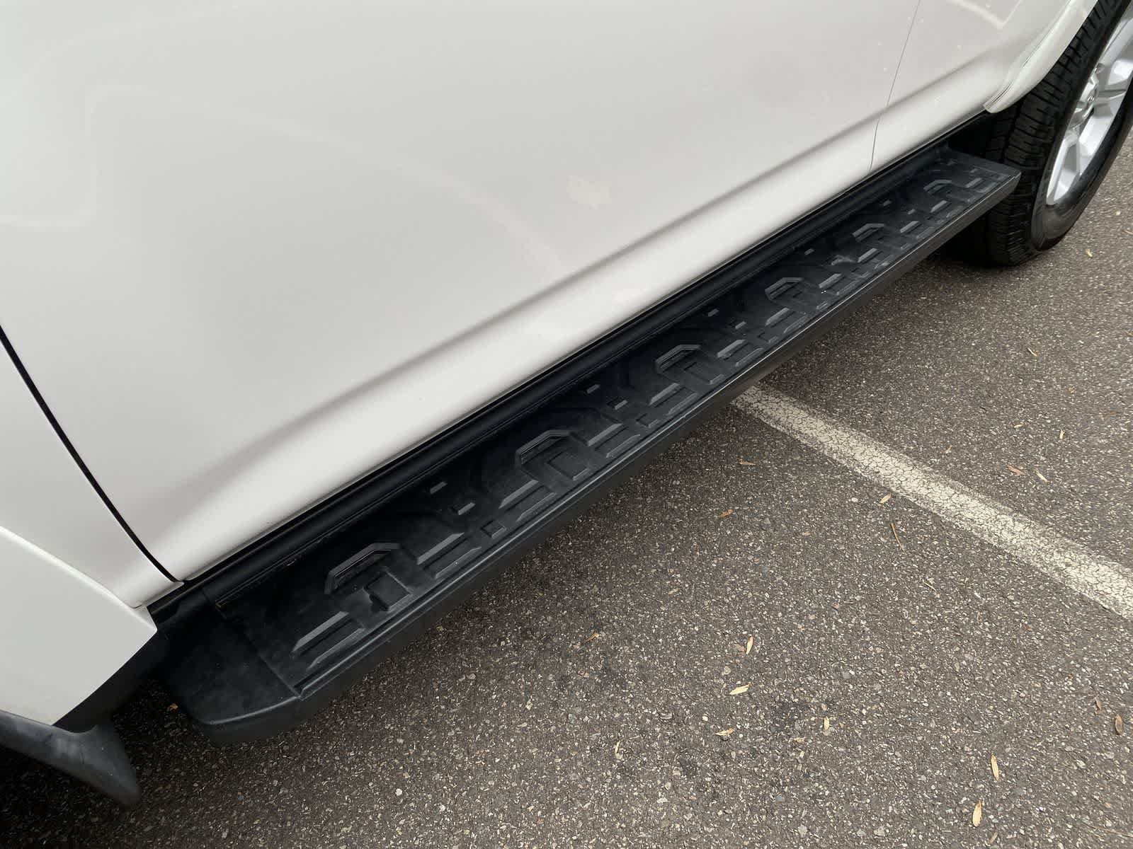 Thumbnail: 2016 Toyota 4Runner - 21