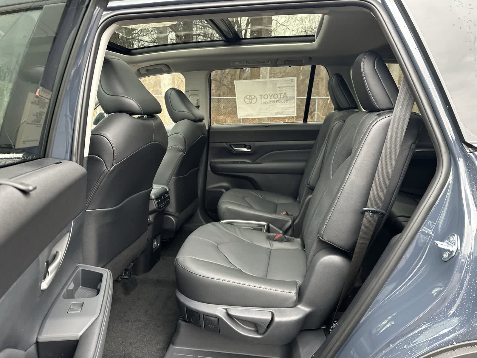 Thumbnail: 2026 Toyota Grand Highlander - 31