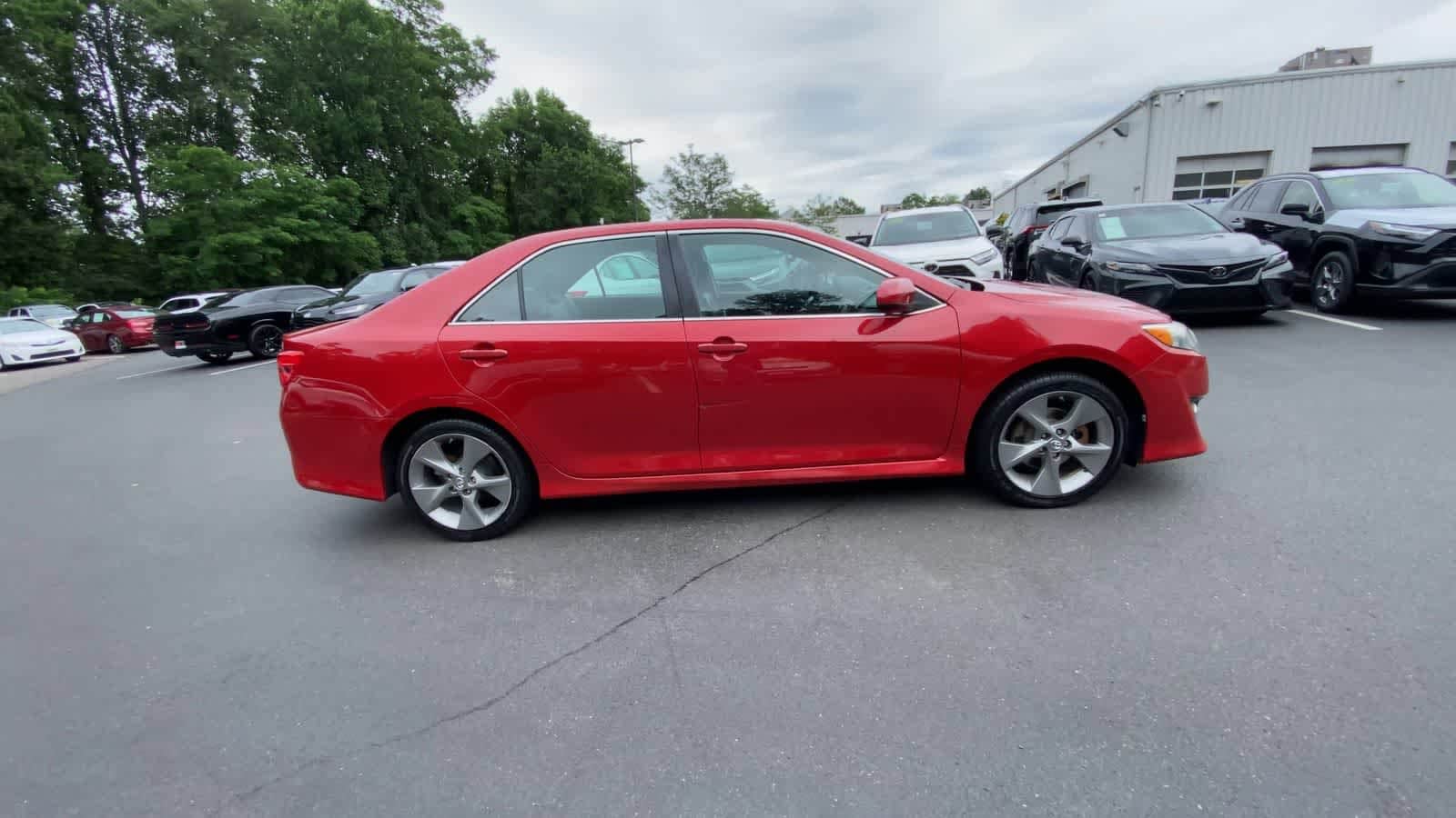Thumbnail: 2012 Toyota Camry - 9