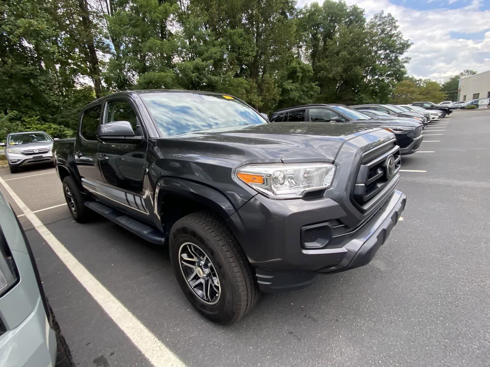 Thumbnail: 2021 Toyota Tacoma - 3
