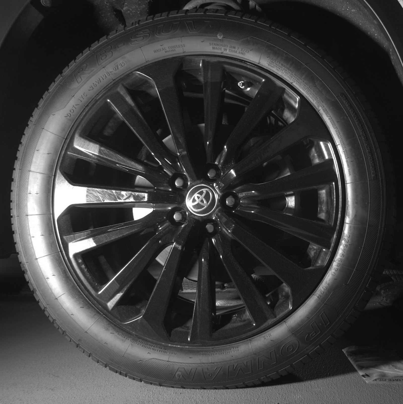 Thumbnail: 2025 Toyota Highlander - 8