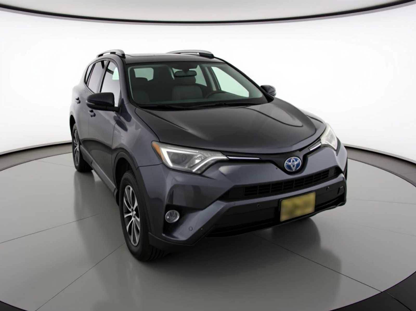 Thumbnail: 2016 Toyota RAV4 - 3