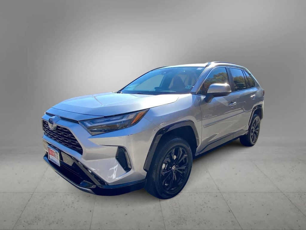 Used 2022 Toyota RAV4 Hybrid SE SUV