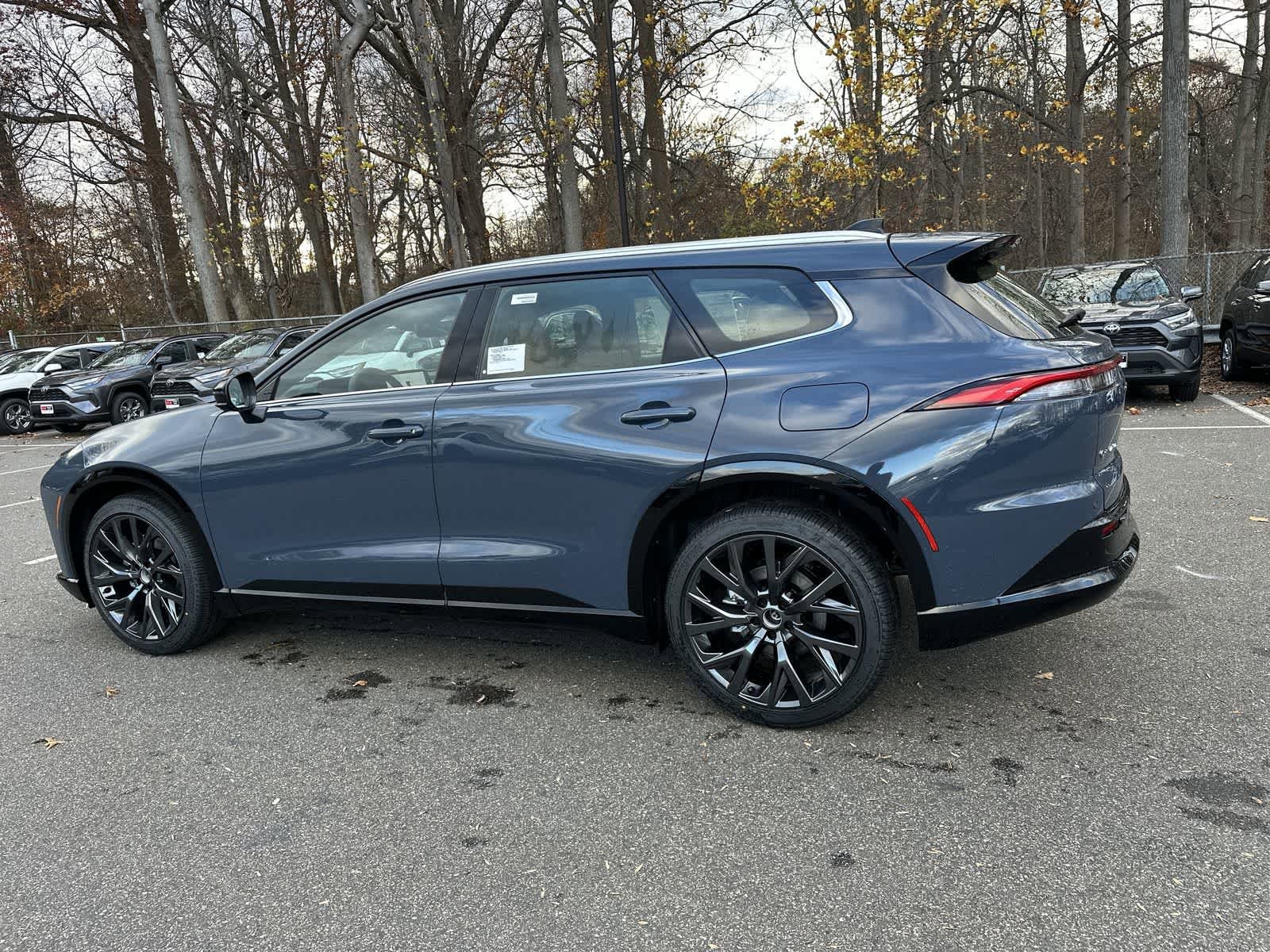 Thumbnail: 2025 Toyota Crown Signia - 10