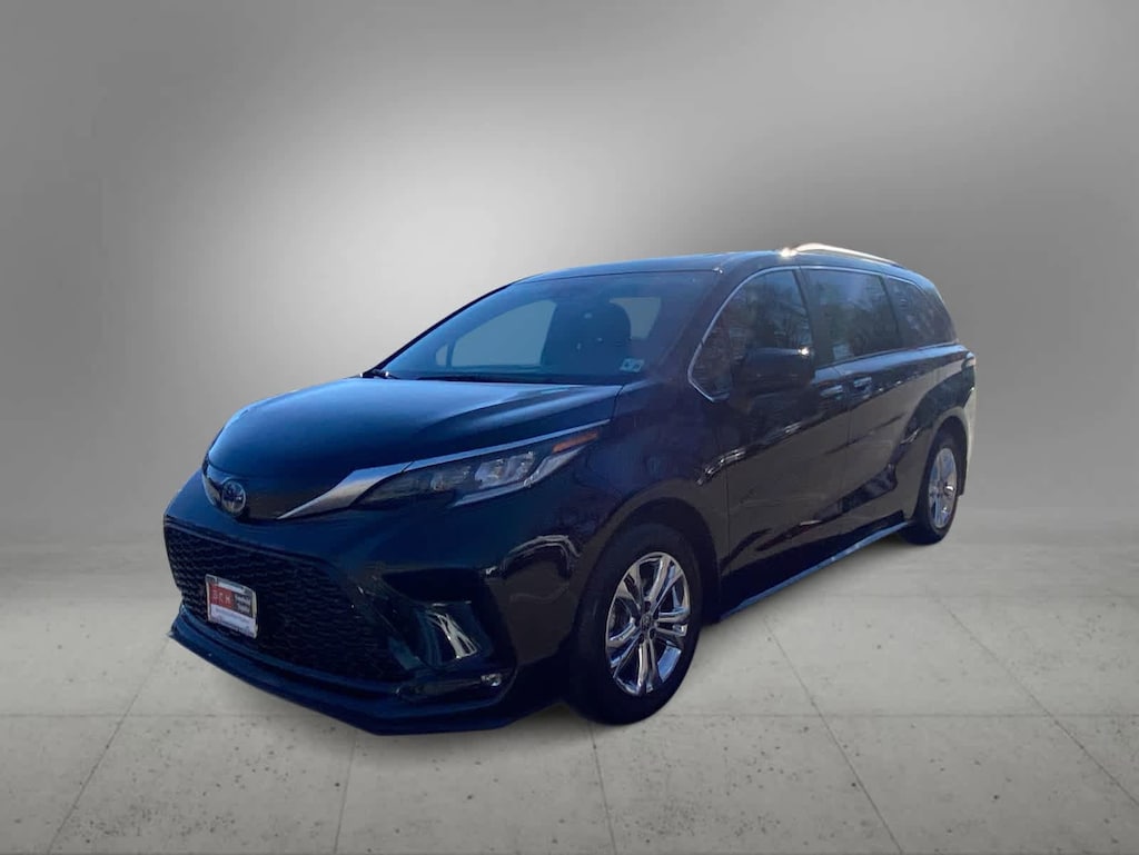 Used 2023 Toyota Sienna XSE 7 Passenger Van Passenger Van