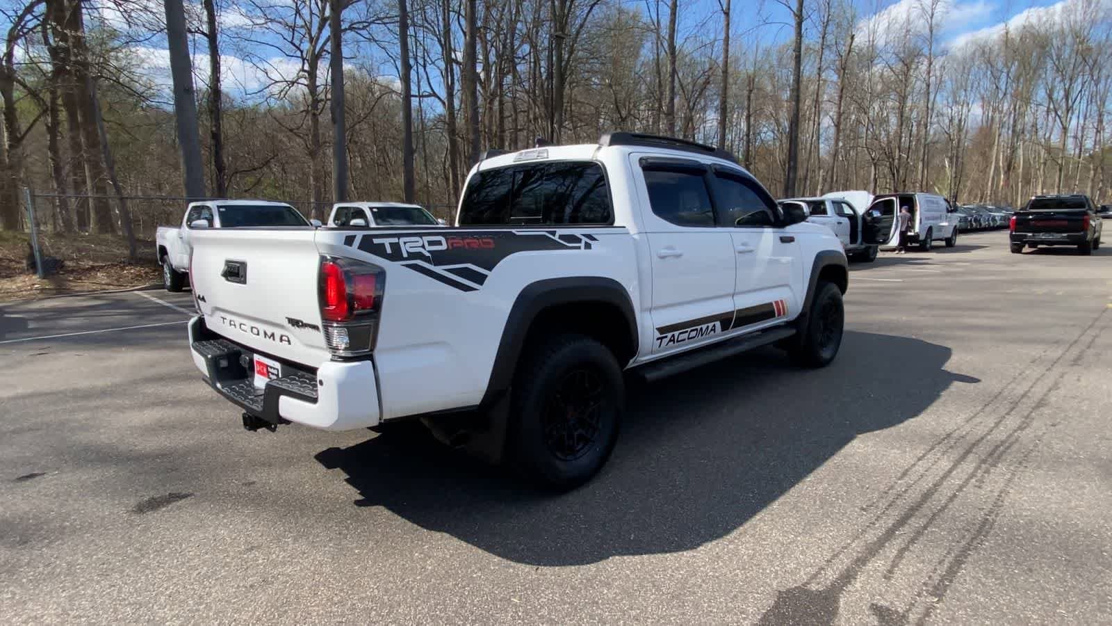 Thumbnail: 2021 Toyota Tacoma - 10