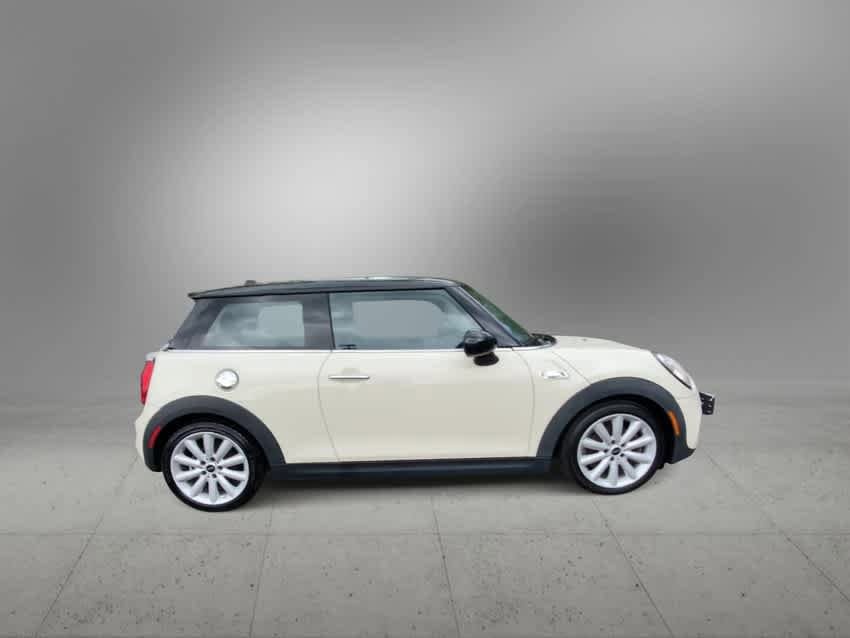 2016 MINI Cooper Hardtop S 9