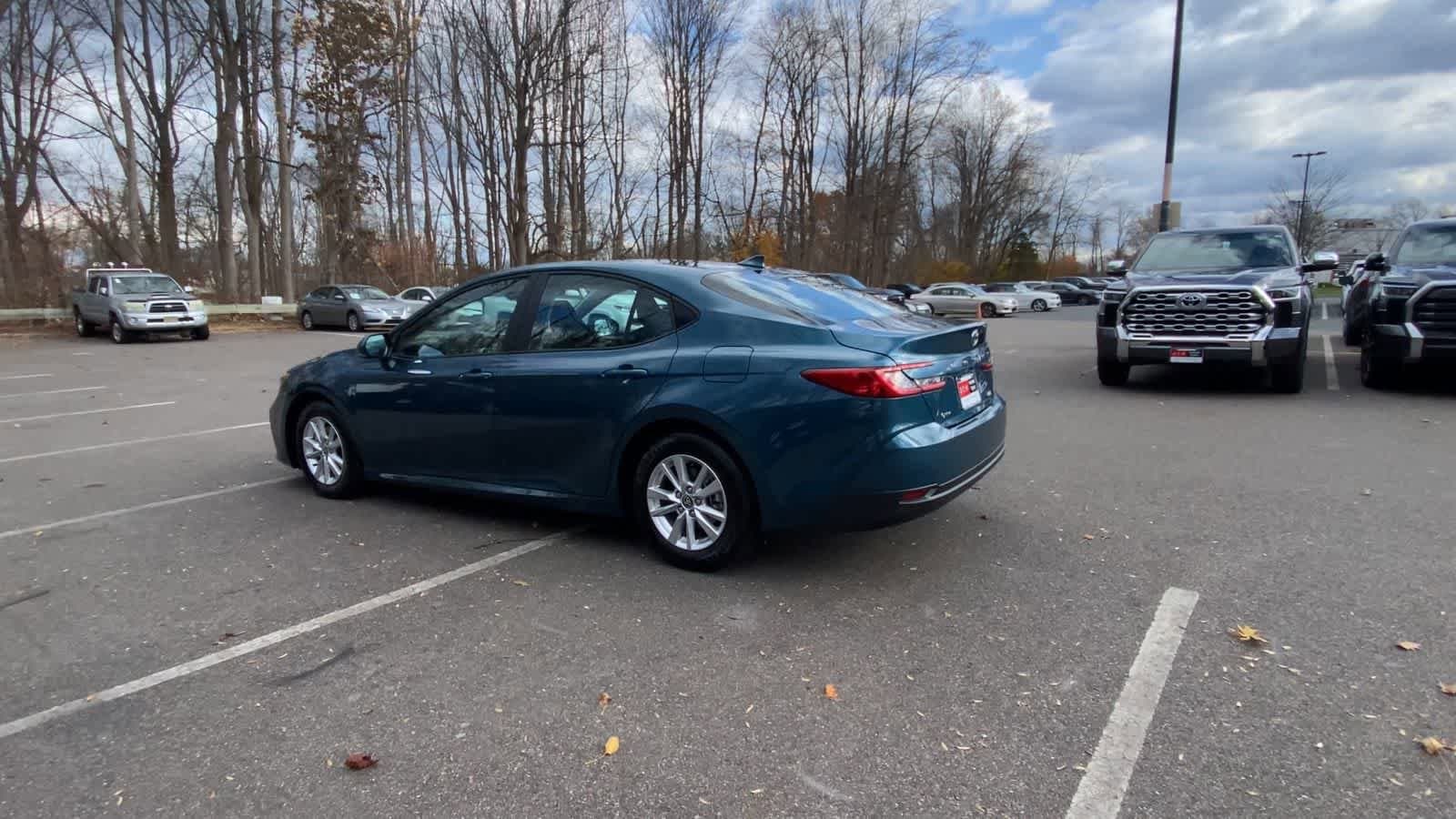 Thumbnail: 2025 Toyota Camry - 12