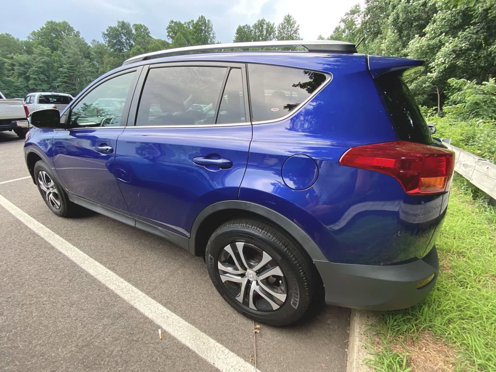 Thumbnail: 2015 Toyota RAV4 - 9