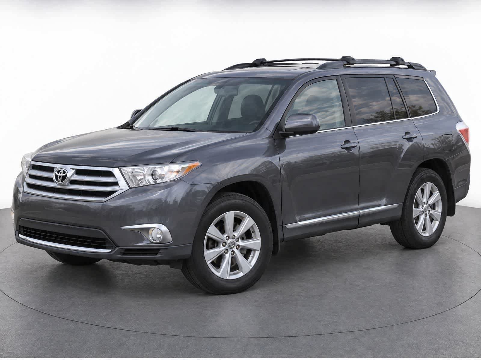 Used 2013 Toyota Highlander Base with VIN 5TDBK3EH1DS186332 for sale in Freehold, NJ