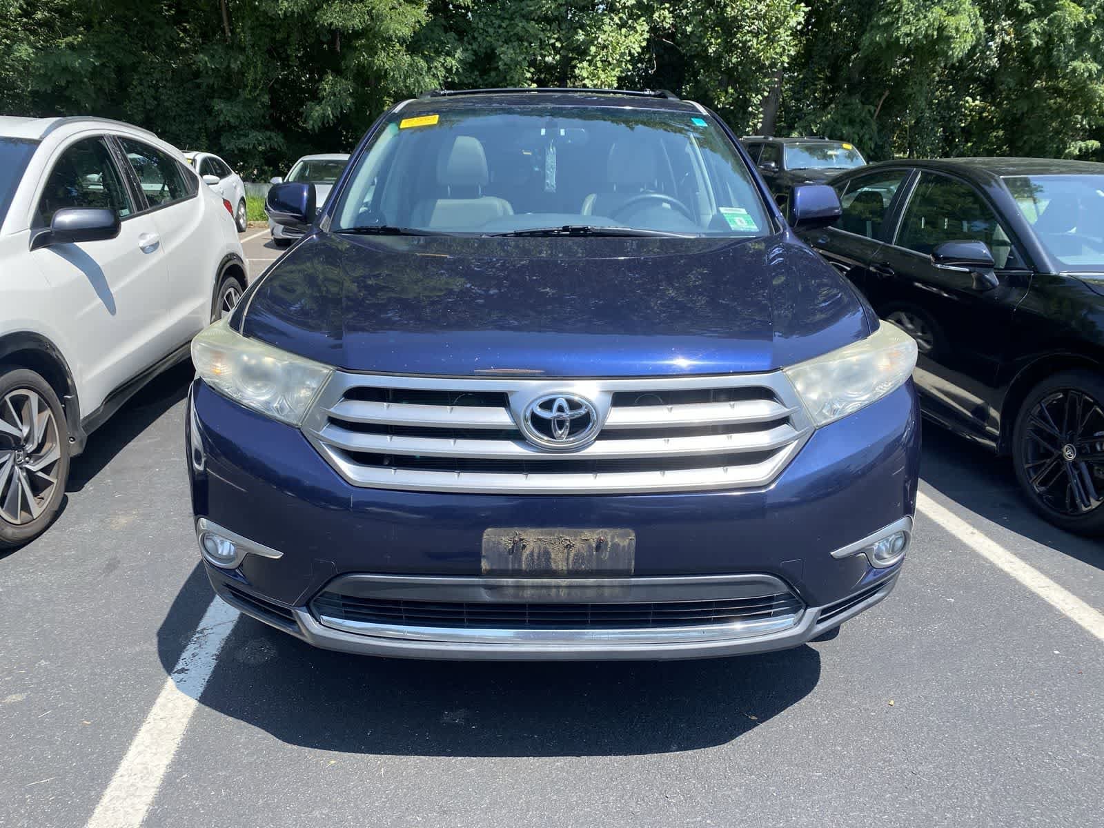 Thumbnail: 2012 Toyota Highlander - 2
