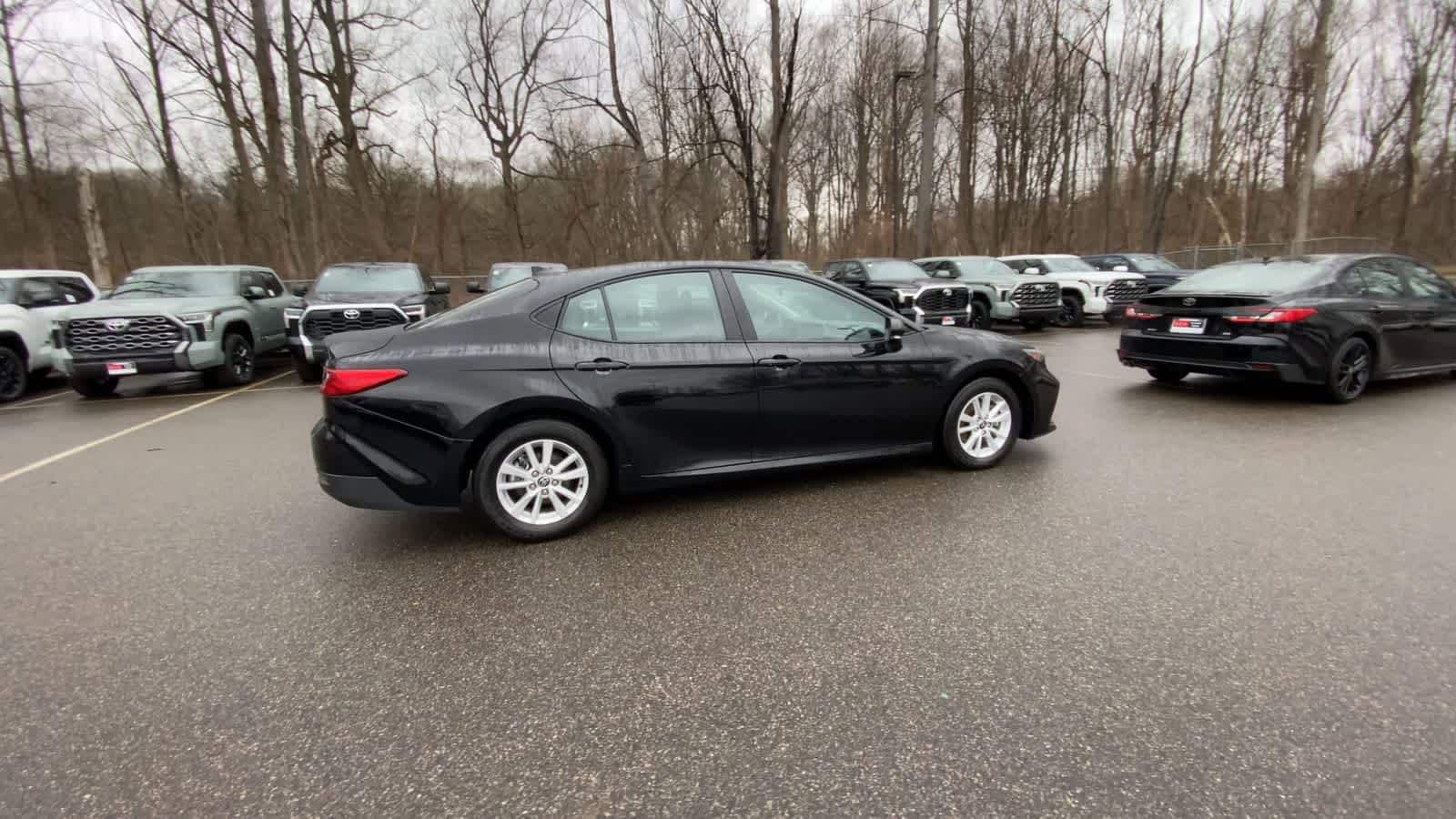 Thumbnail: 2025 Toyota Camry - 10