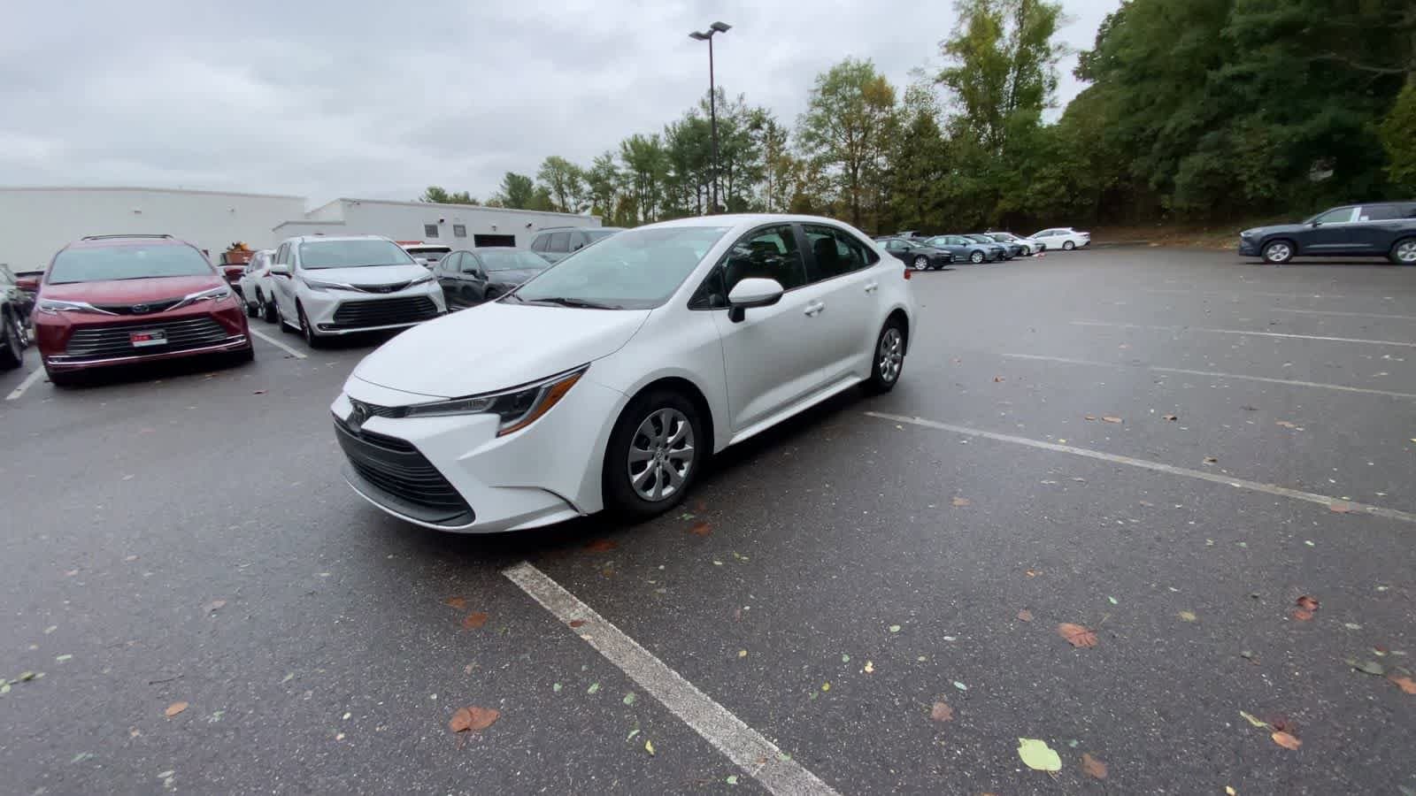 Thumbnail: 2023 Toyota Corolla - 4