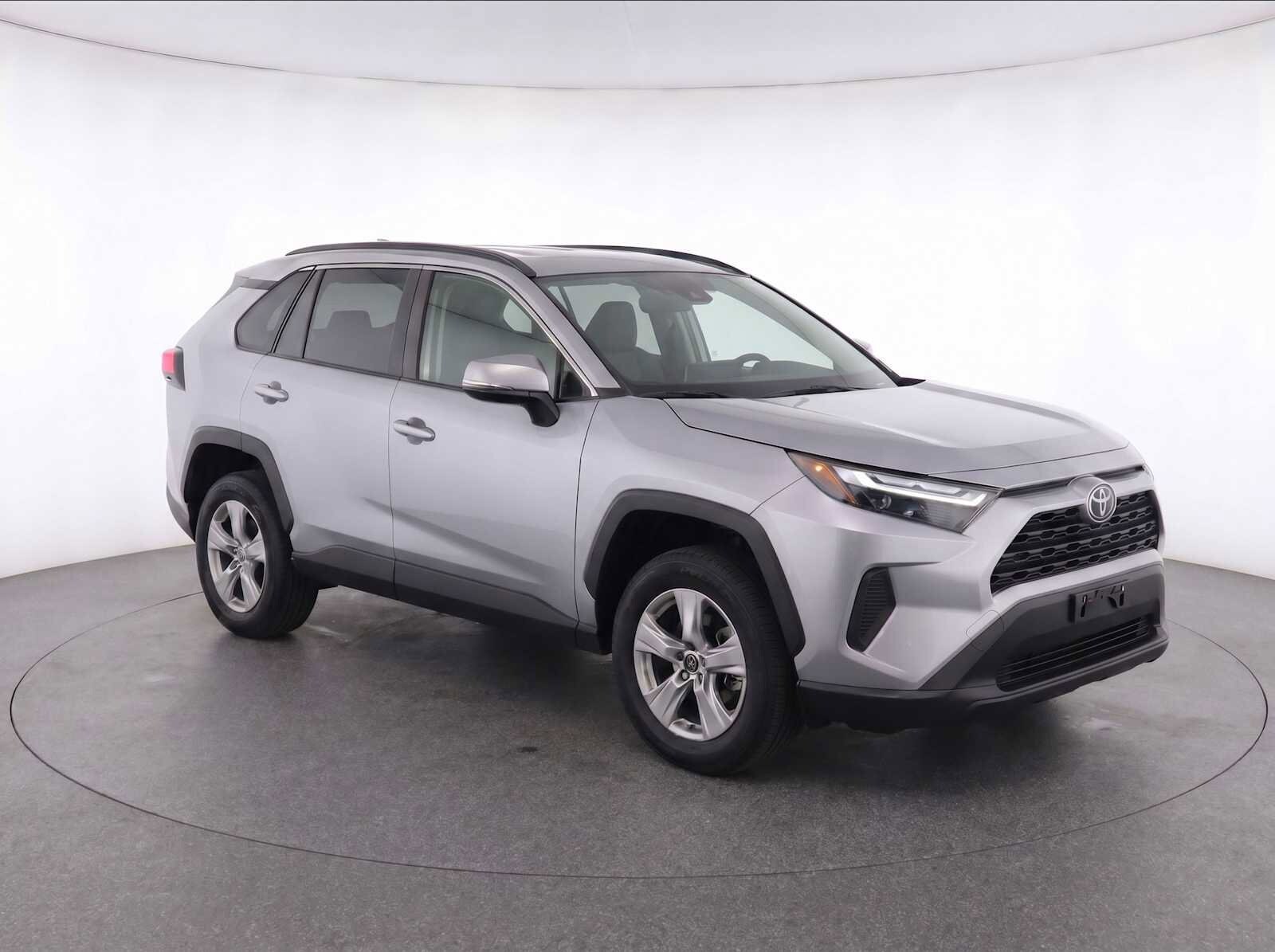 Thumbnail: 2025 Toyota RAV4 - 3