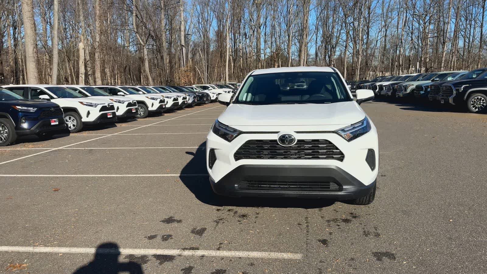 Thumbnail: 2025 Toyota RAV4 - 3