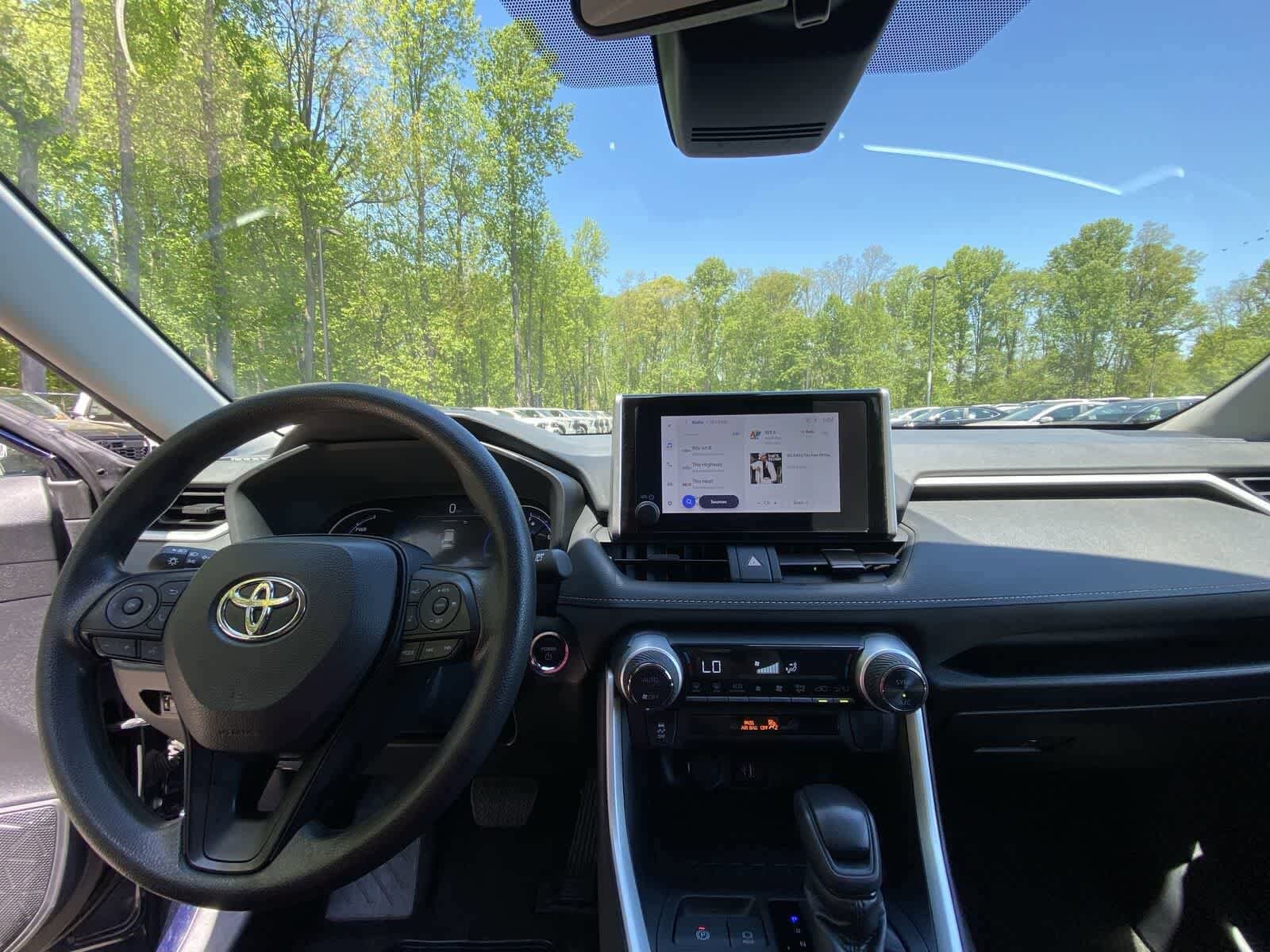 Thumbnail: 2024 Toyota RAV4 - 45