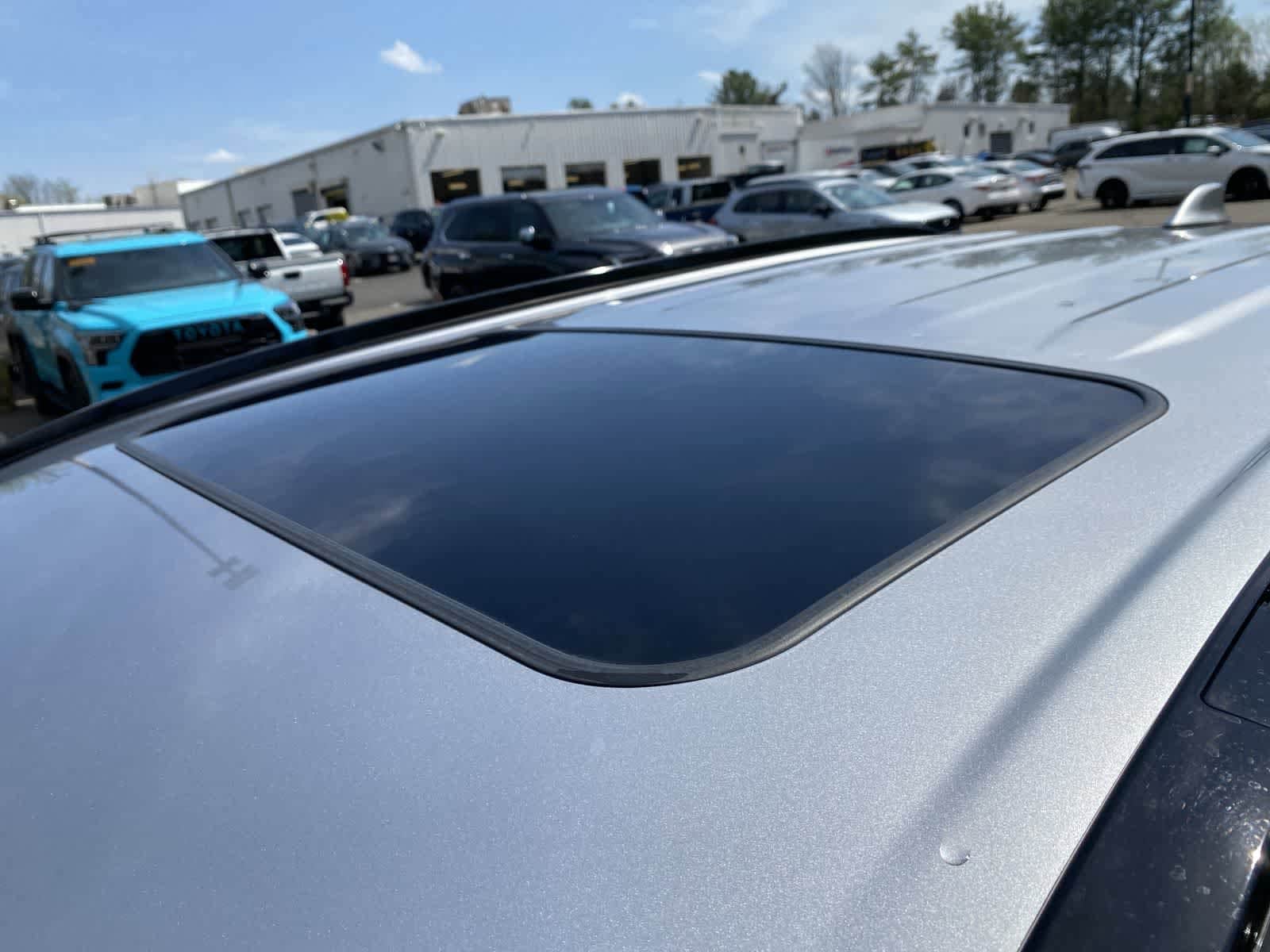 Thumbnail: 2025 Toyota RAV4 - 18