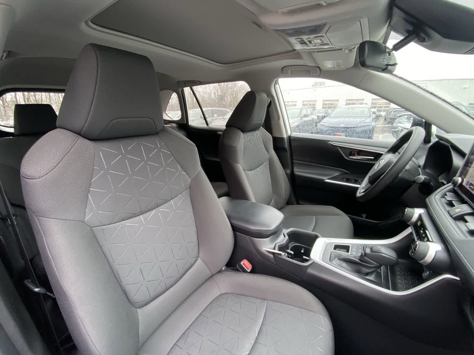 Thumbnail: 2023 Toyota RAV4 - 25