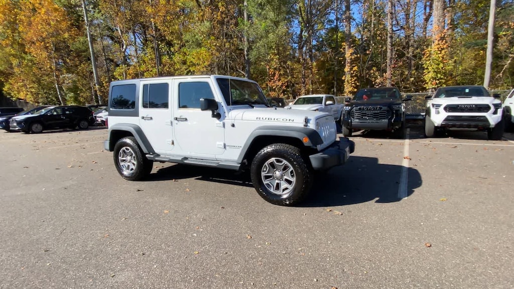 Used 2015 Jeep Wrangler Unlimited Rubicon 4x4 SUV