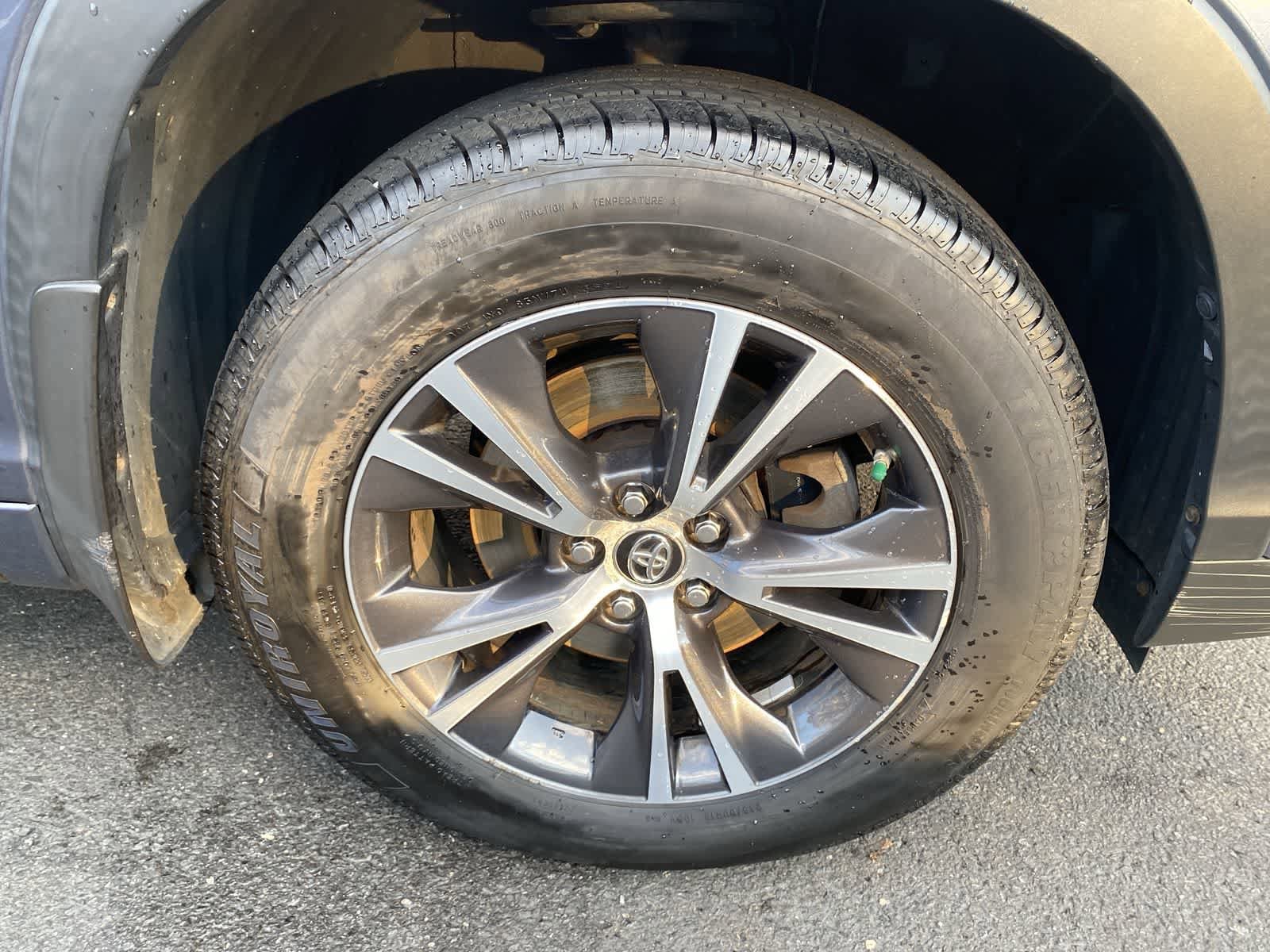 Thumbnail: 2016 Toyota Highlander - 21