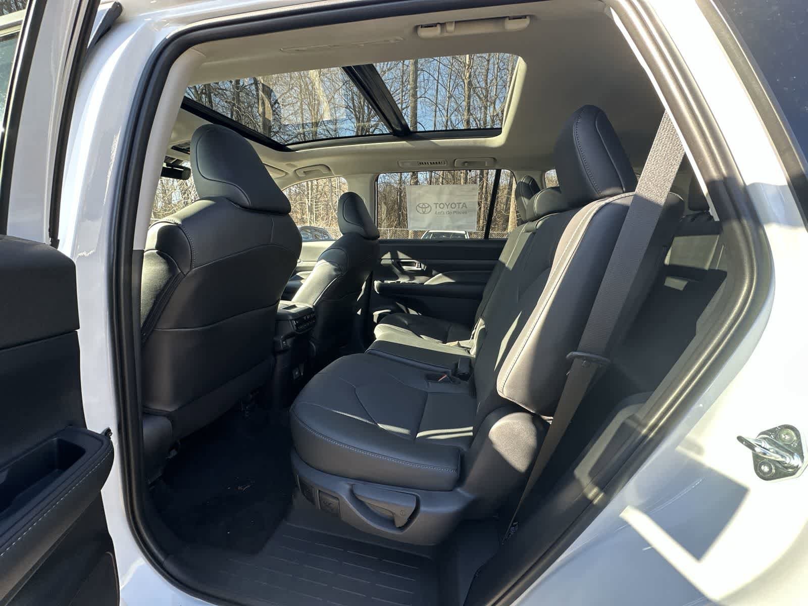 Thumbnail: 2026 Toyota Grand Highlander - 38