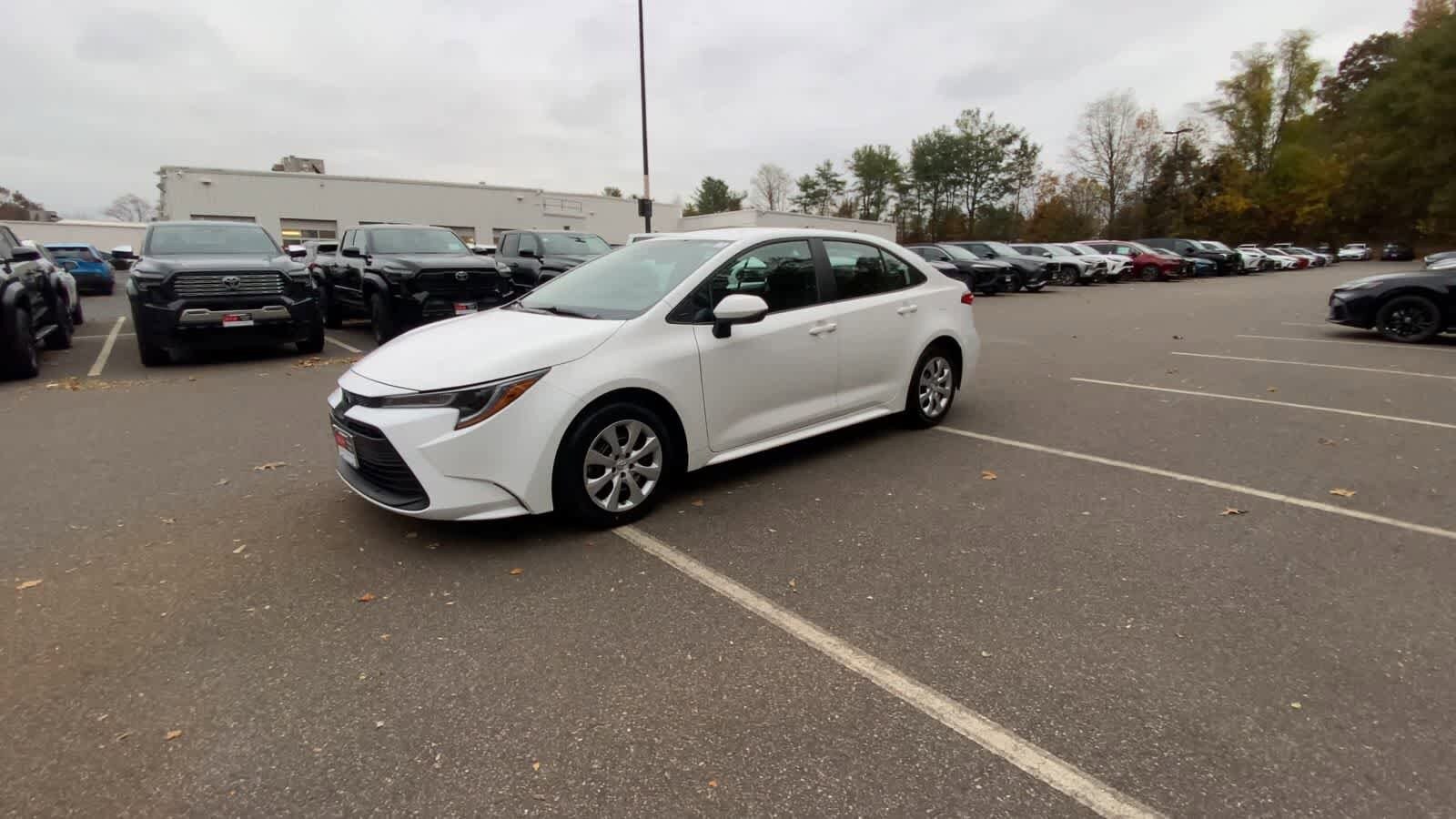 Thumbnail: 2024 Toyota Corolla - 11