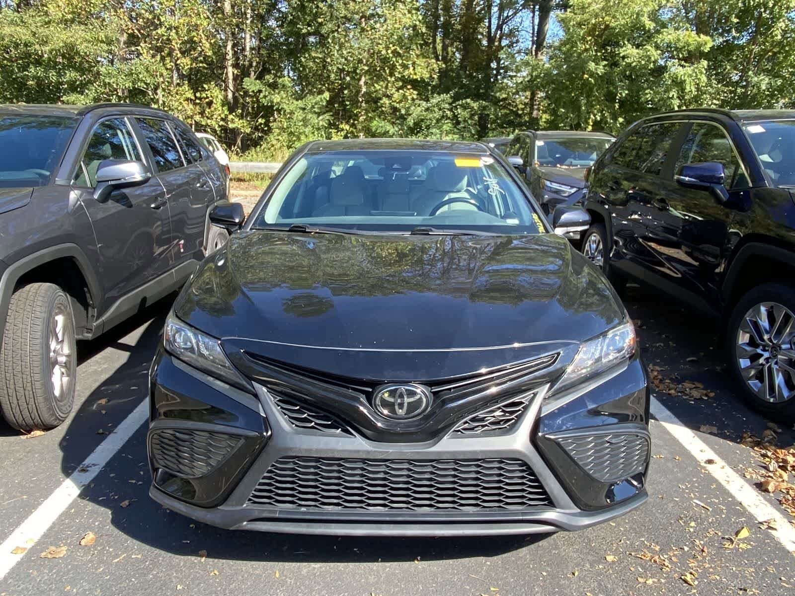 2023 Toyota Camry SE photo 2