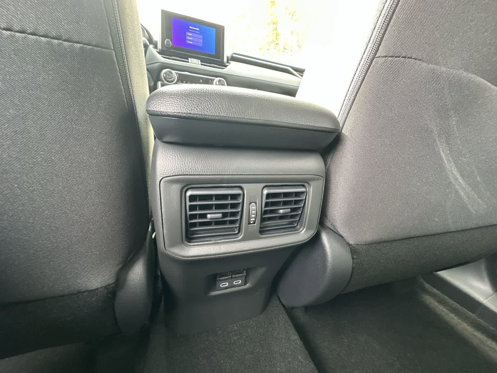 Thumbnail: 2025 Toyota RAV4 - 25