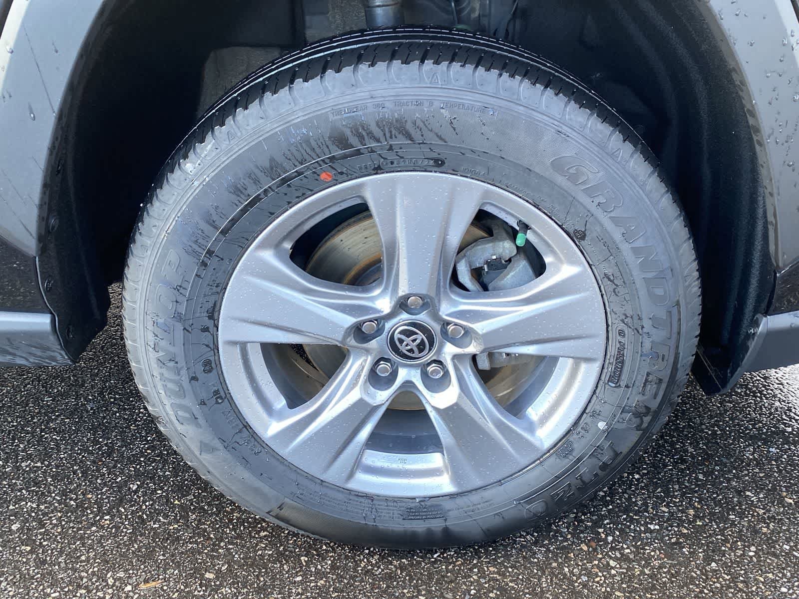 Thumbnail: 2024 Toyota RAV4 - 21