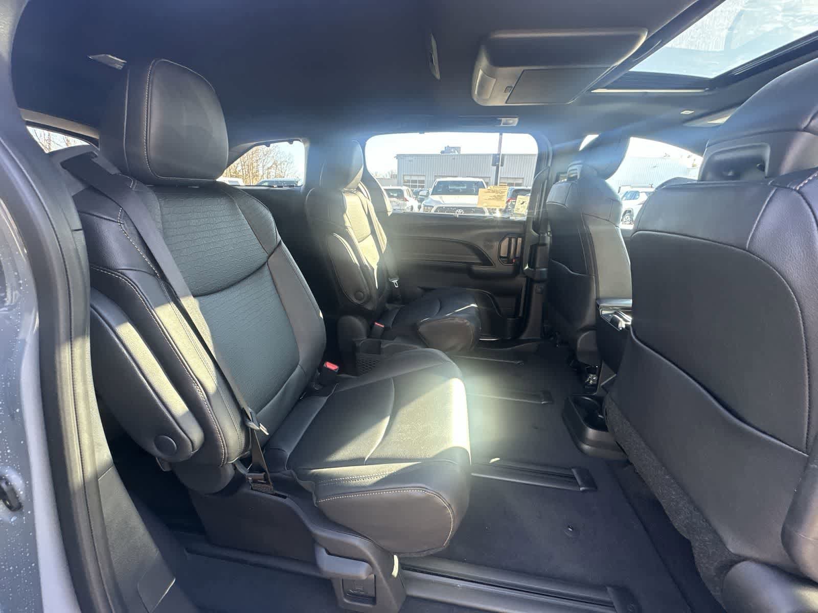 Thumbnail: 2026 Toyota Sienna - 39