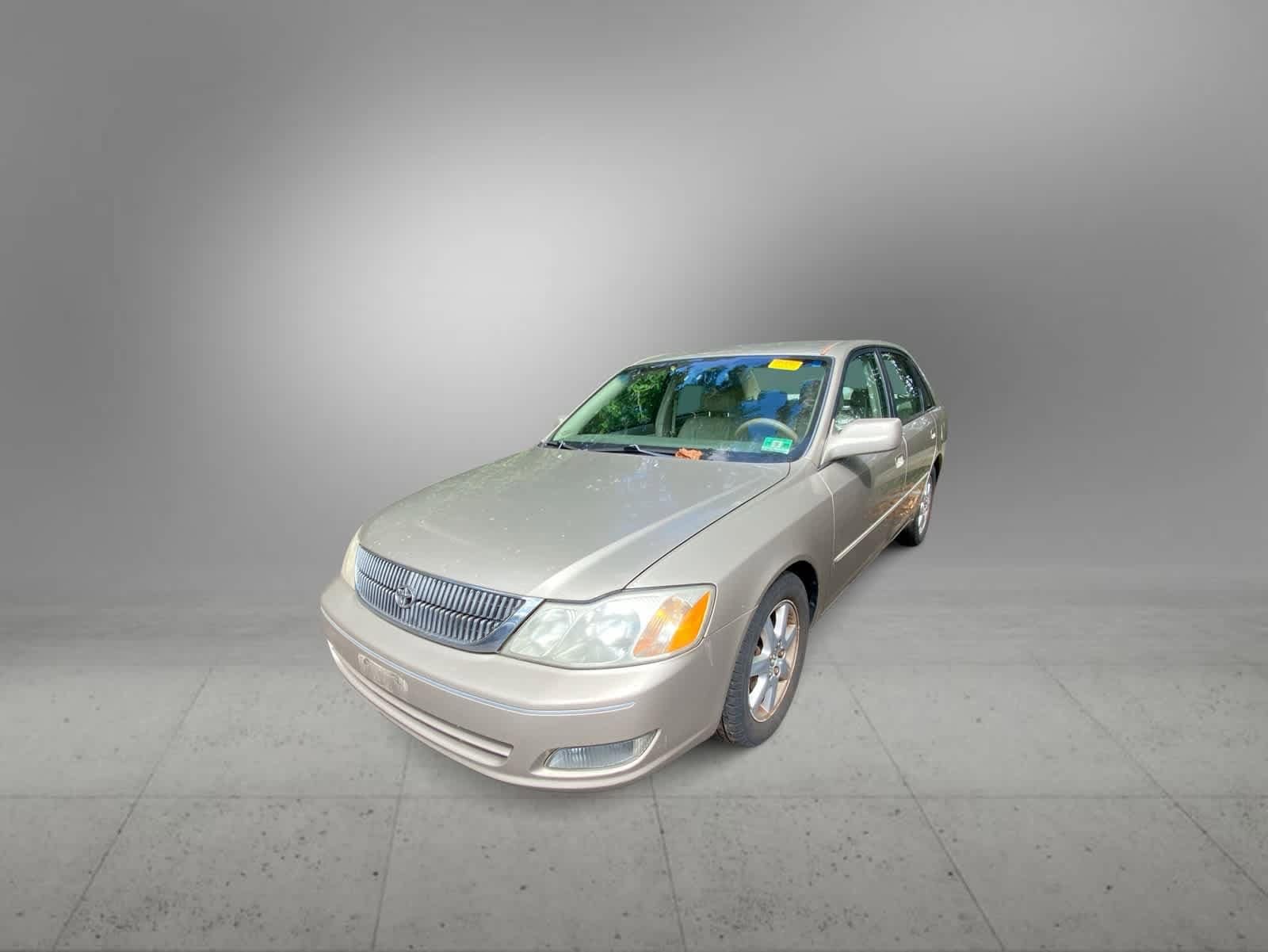 Thumbnail: 2000 Toyota Avalon - 1