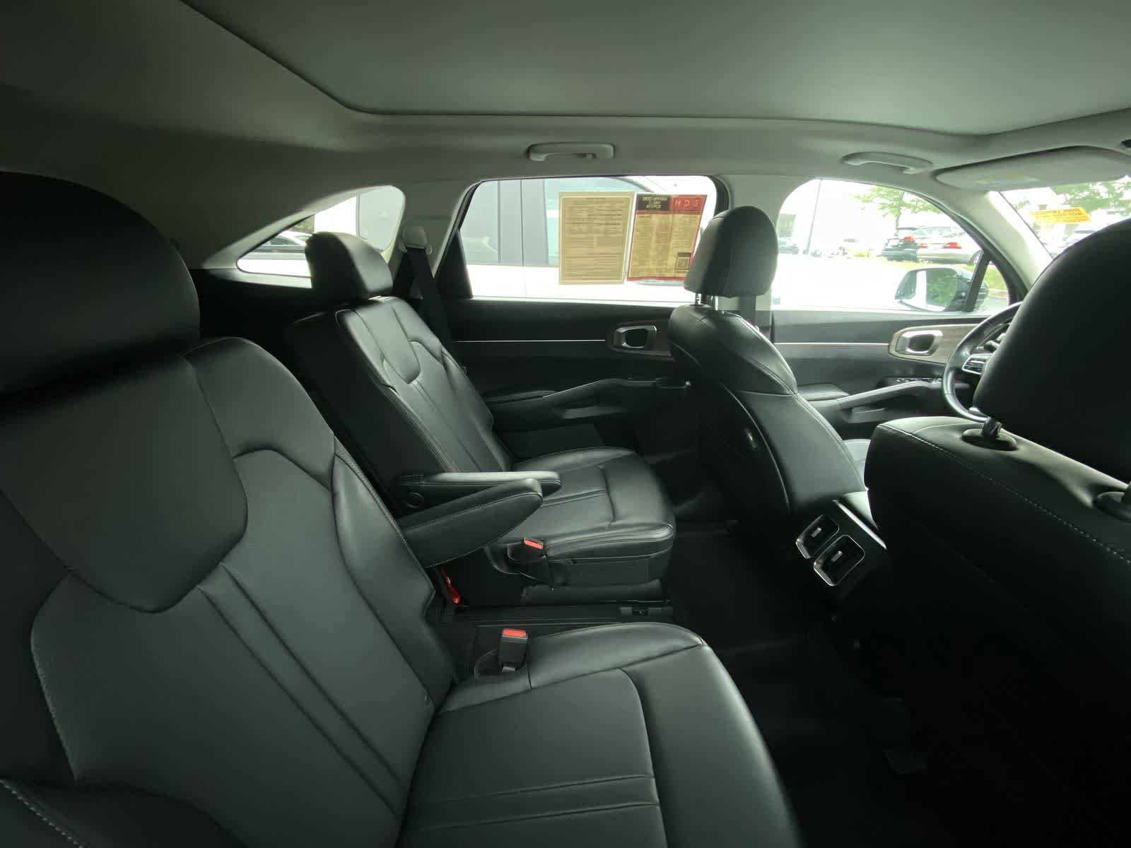 Thumbnail: 2021 Kia Sorento - 6