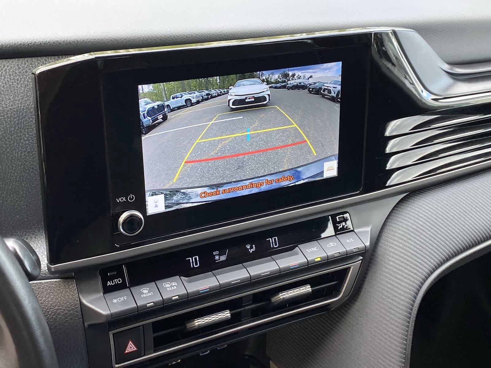 Thumbnail: 2025 Toyota Camry - 32