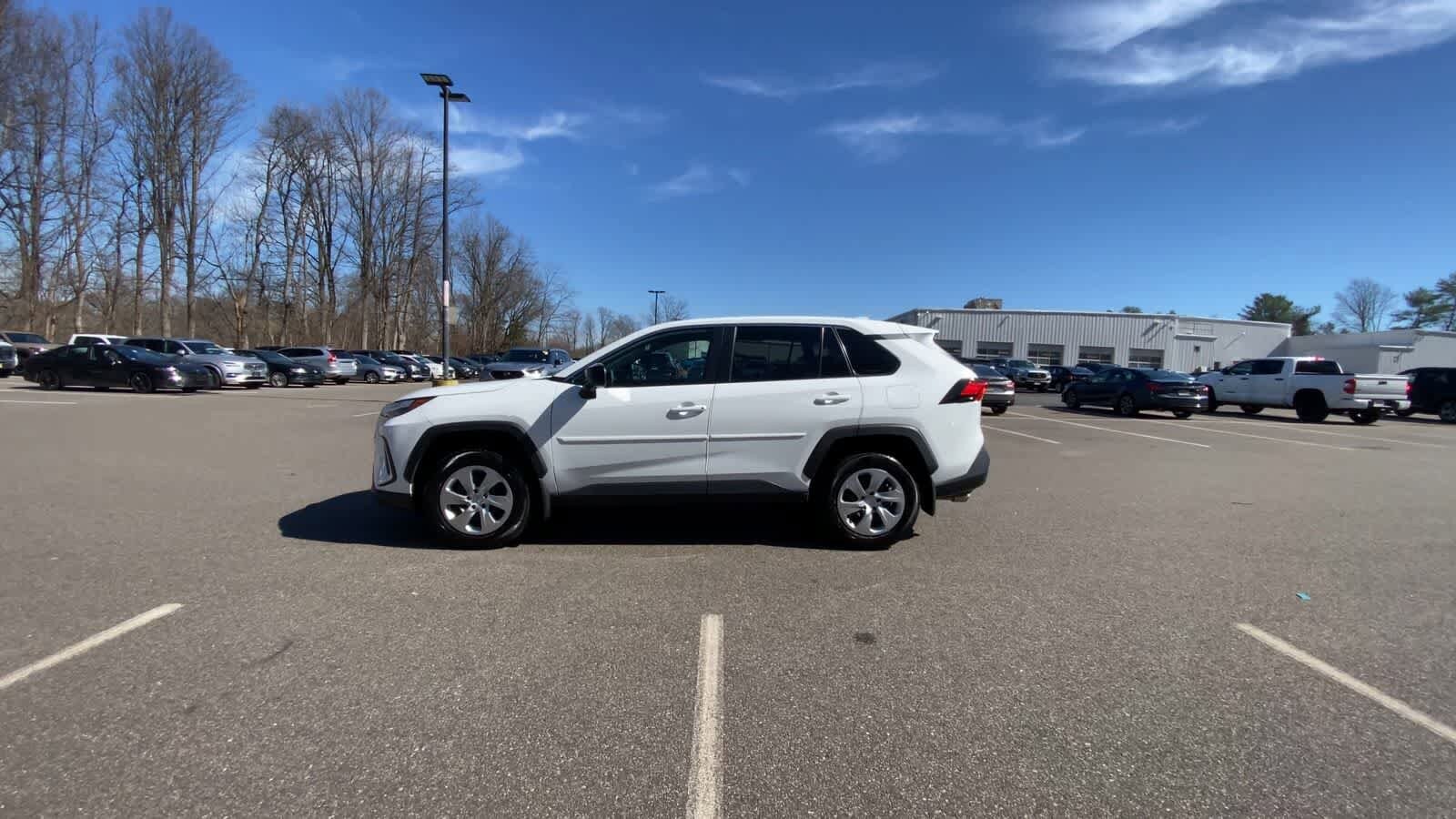 Thumbnail: 2023 Toyota RAV4 - 8