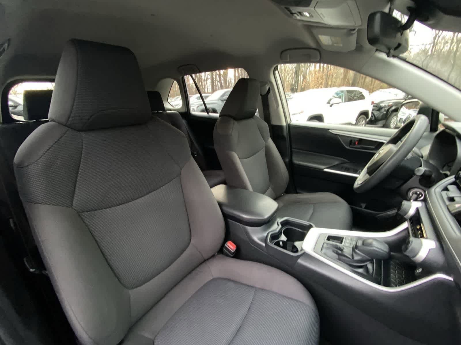 Thumbnail: 2019 Toyota RAV4 - 27